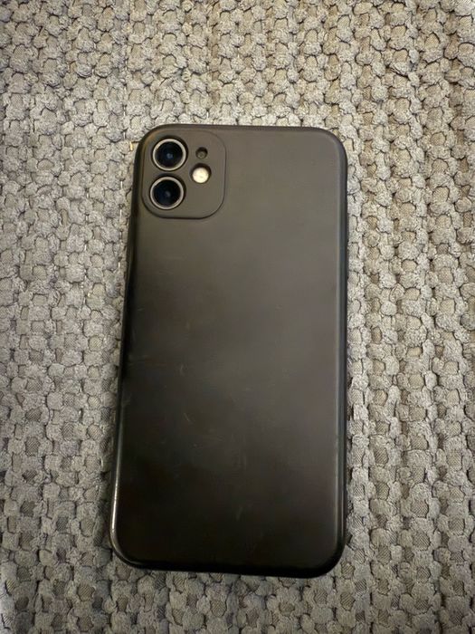 продам айфон недорого