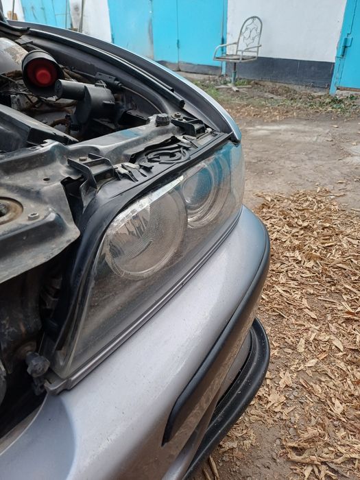 Резиновый уплотнитель фар бмв е39.