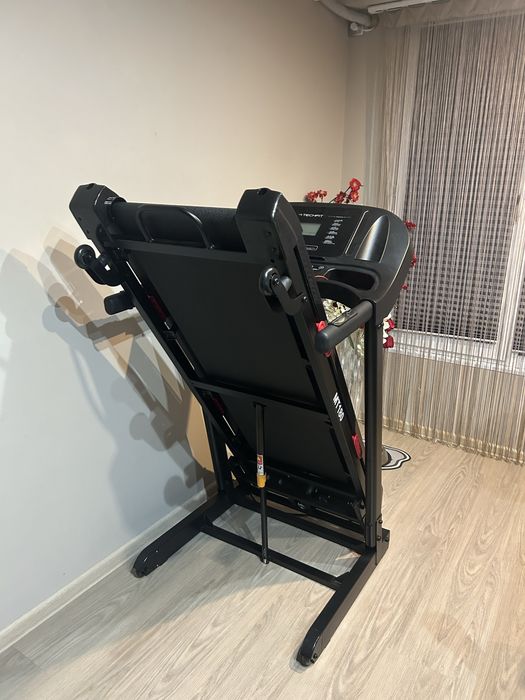Бягаща пътека TECHFIT® MT180