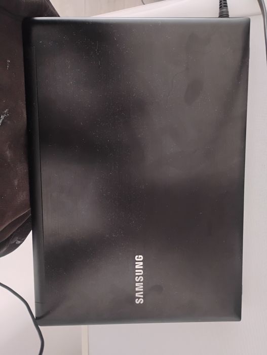 Лаптоп Samsung QX412