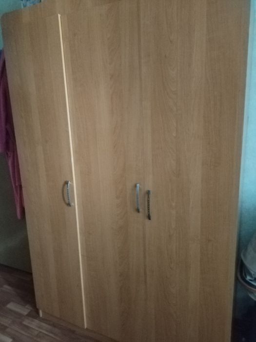 Продам шкаф за 5000тысяс тенге