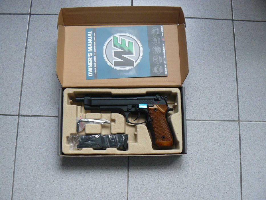 Pistol Airsoft BERETTA WE M-92 L Nou CO2 Full Metal Blow-Back Two Tone