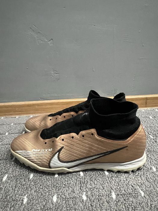 Продам сороконожки Nike mercurial