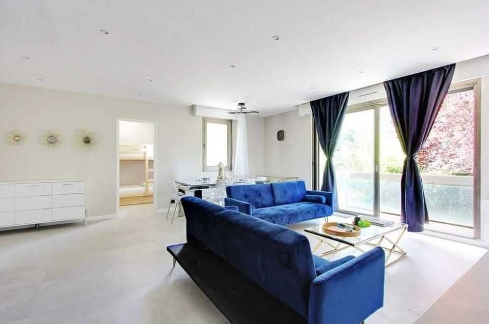 Продава се Двустаен апартамент в София, Витоша - 74 кв.м за 1865 €/кв.м - Снимка #2