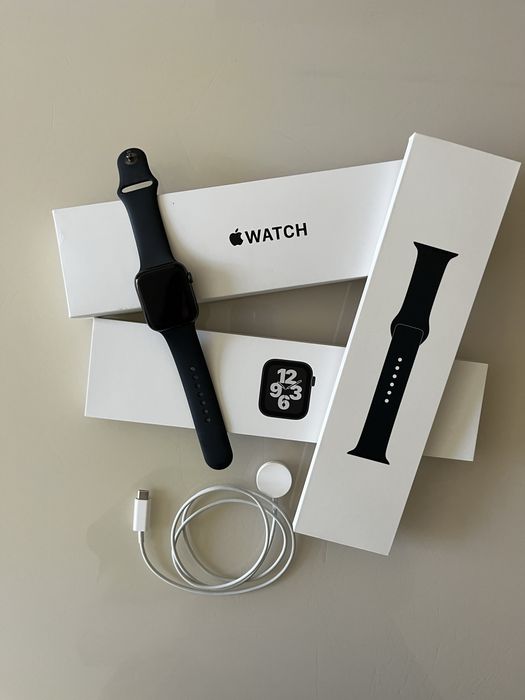 Часы Apple Watch SE