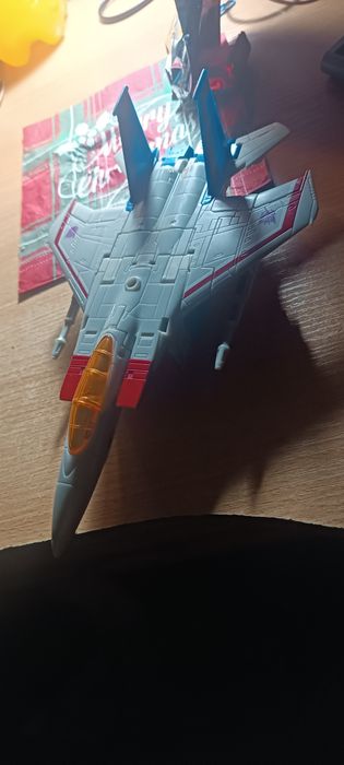 Трансформеры War of Cybertron, Starscream