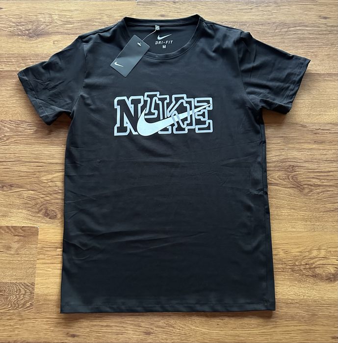 Мъжка,памучна,черна тениска Nike
