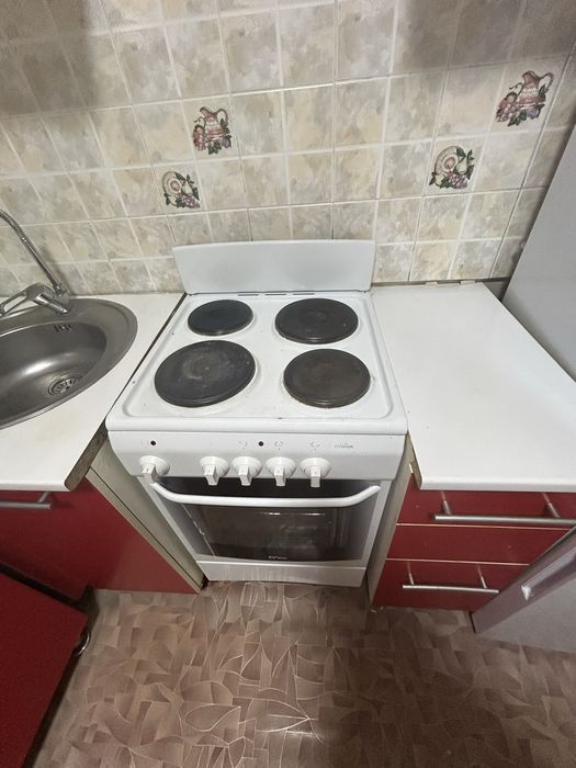 ПРОДАМ электрическую плиту