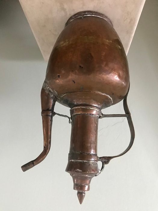 Голям стар меден ибрик