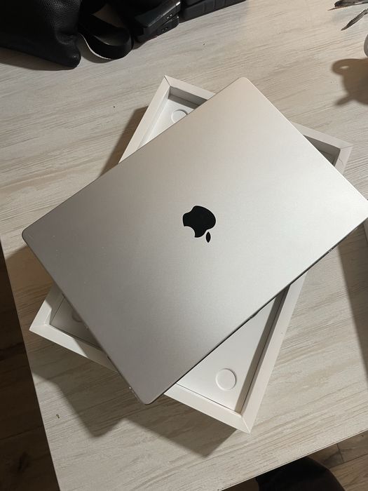MacBook PRO 16 M2 PRO