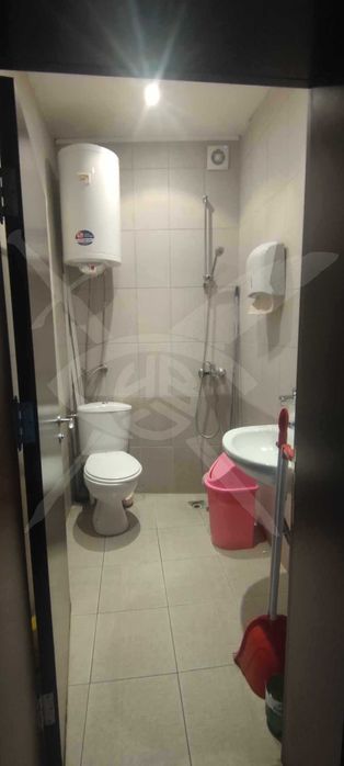 Дава се под наем Офис в Варна, Център - 127 кв.м за 1200 € - Снимка #4