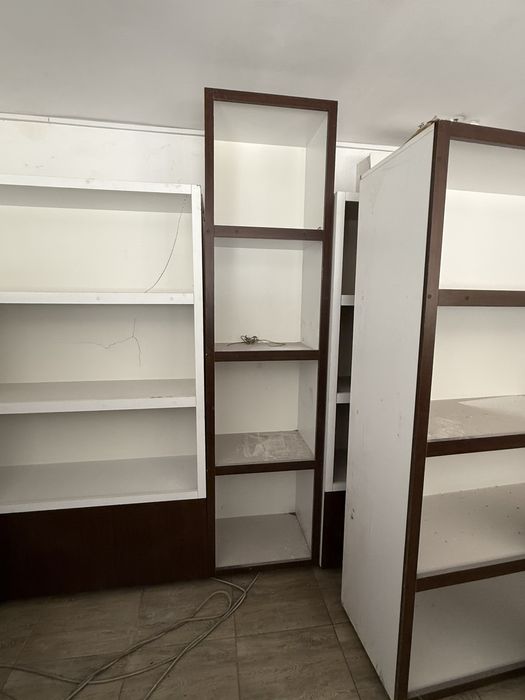 Vand mobila mobilier dulapuri lemn magazin sau depozitare produse raft