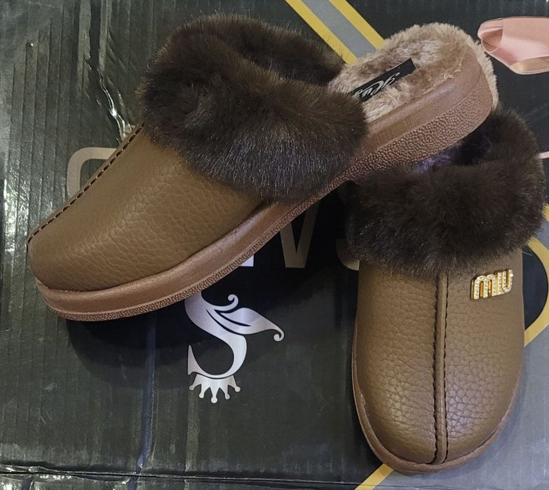 Yangi oyoq kiyimlar sotiladi xamyonbop narxlarda