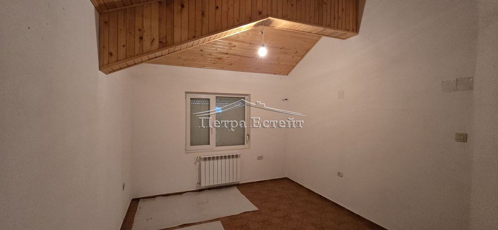 Къща в Варна, област-с.Здравец площ 192 цена 270000