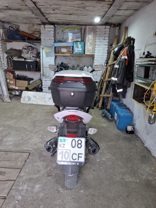 Мотоцикл сузуки дорожный