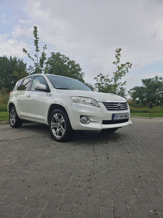 Toyota   Rav.  4