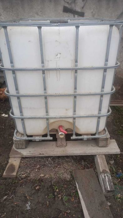 Продам кубовую емкость, Еврокуб