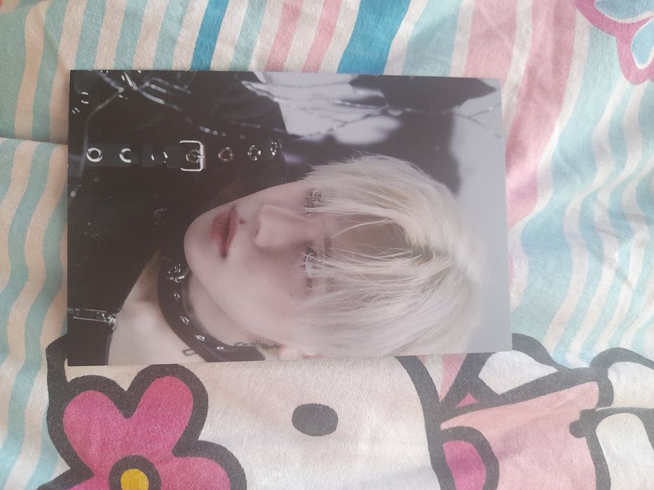 Txt Thursday's Child Hate version album