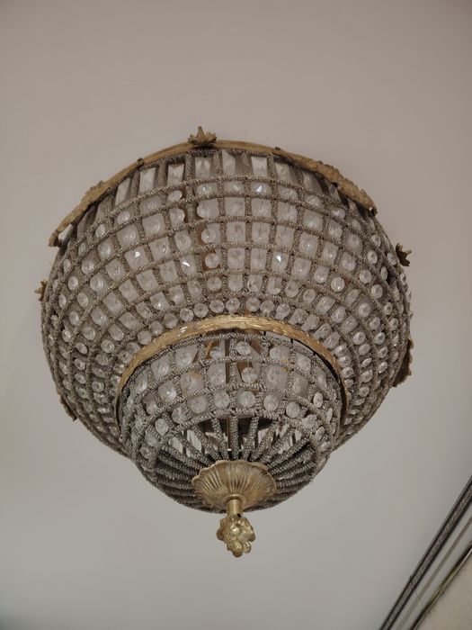 Superbă plafoniera de dimensiuni mari in stilul francez Empire cu elem