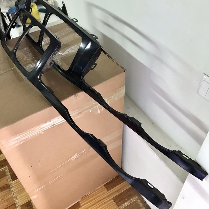 Ласточка на решетку радиатора БМВ Е34 BMW E34