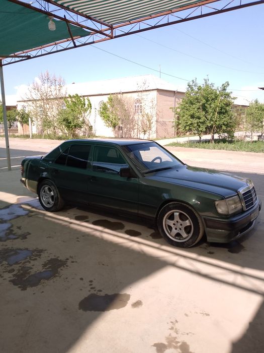 Продаётся машина mercedes w124