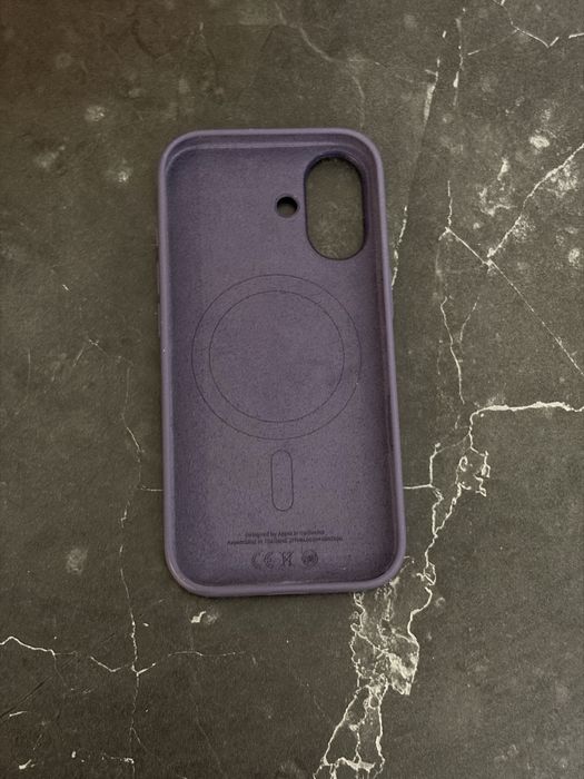 Продам Оригинальный Чехол Apple iPhone 17