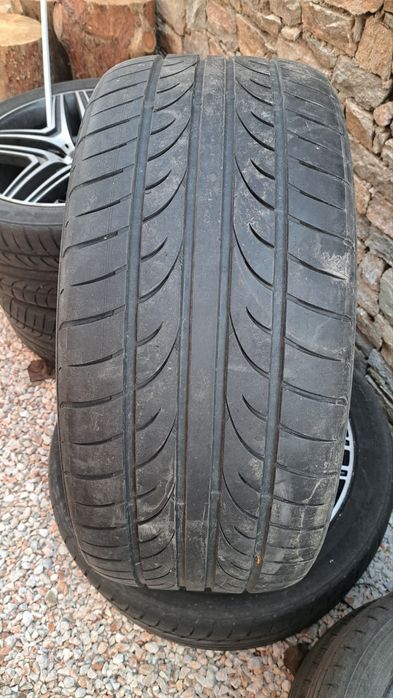 Продавам само гуми