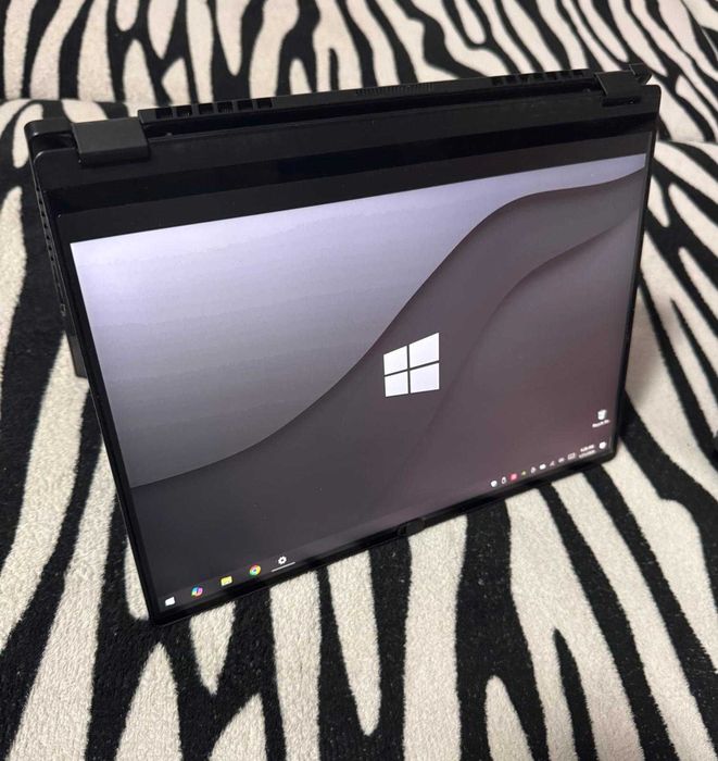 Laptop ASUS ROG Flow X13 Touch Gaming & Tabletă putenic-usor 1,3 kg