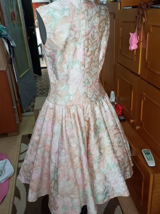 Super rochiță elegante pentru fete