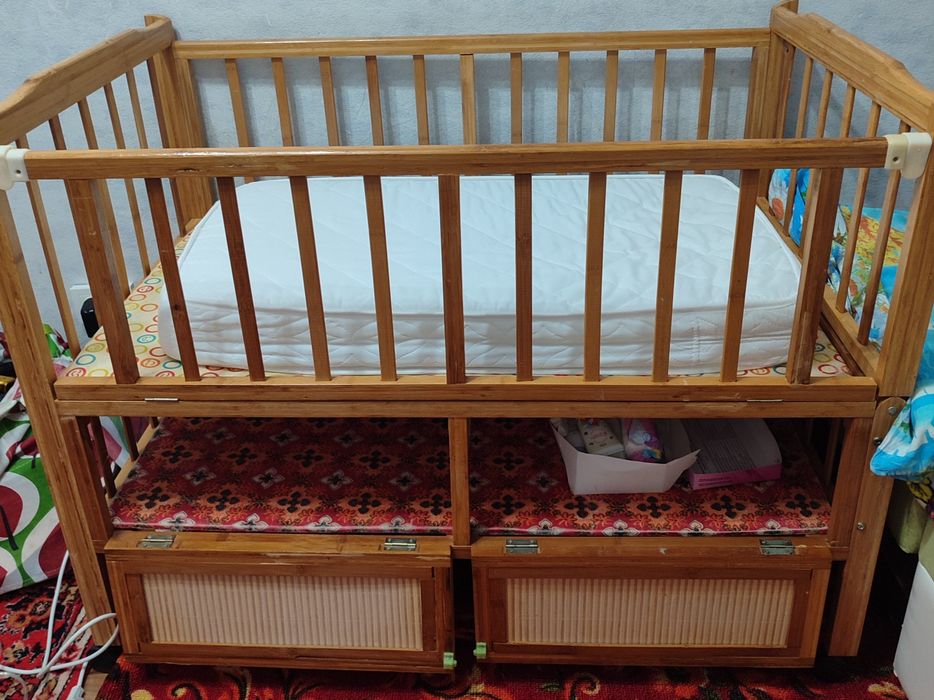 Продам детскую кроватку