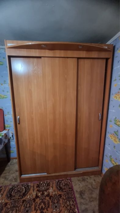 Шкаф.