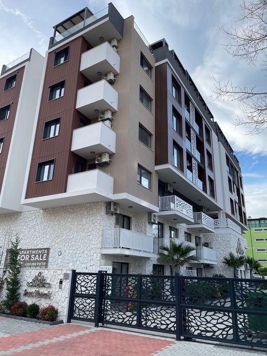 Продавам двустаен апартамент 63 кв.м. Sweet Home 9.