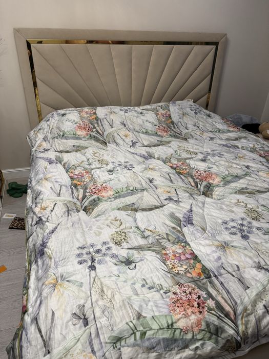 Продам 2 спальную кровать