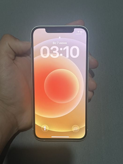 Продам iphone 12 128gb
