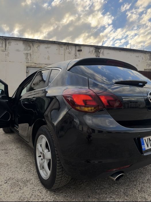 Opel Astra J 2.0 D 163cp