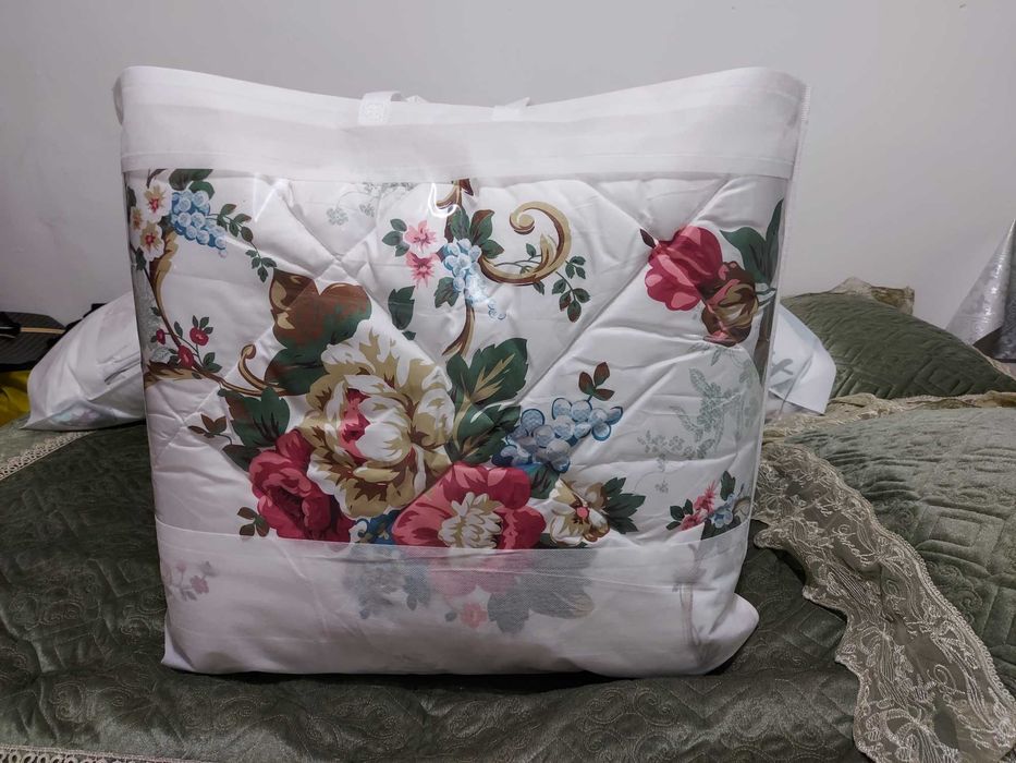 Продам тепло одеяло полуторку всесезонка