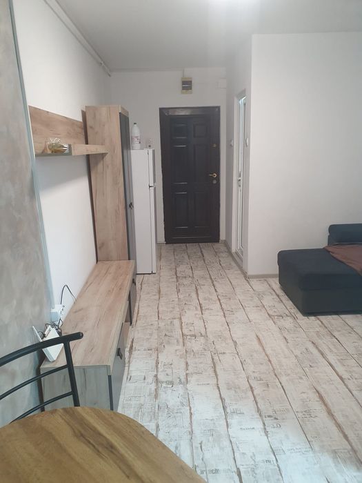 Închiriez Garsonieră zona Ploiești sud , recent renovată