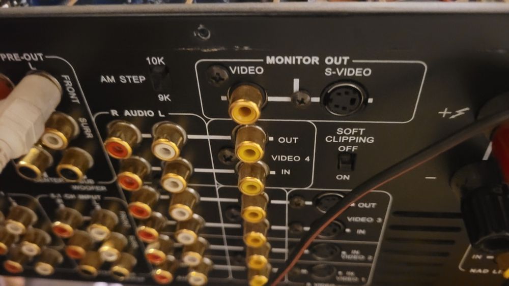 Vând Nad t760 defect