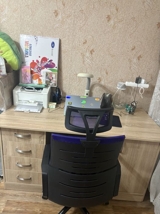Продается рабочий стол+ стул