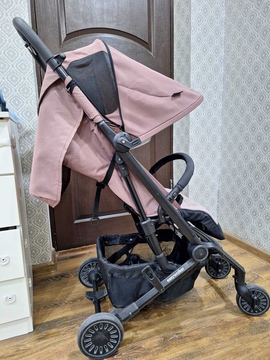 Продается коляска easywalker