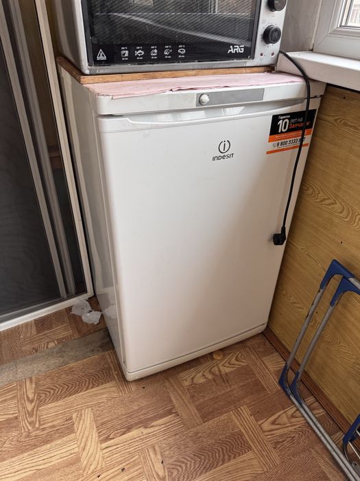 Морозильник Indesit