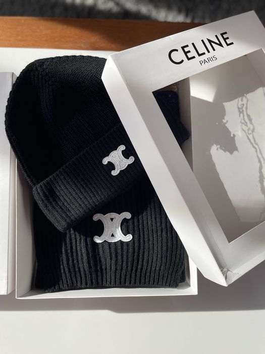 Дамски комплект шал и шапка