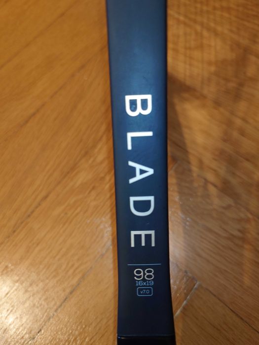 Wilson Blade 98 16X19 V7