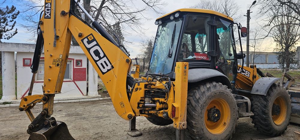 JCB 4CX din 2014