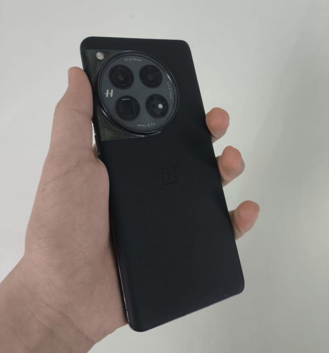 OnePlus 12, память 12/256