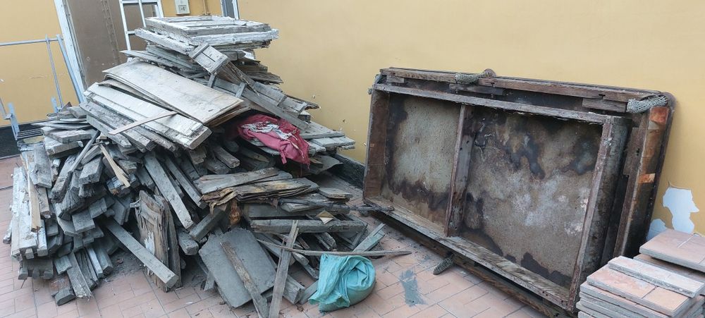 Продаются дрова можно на черный потолок