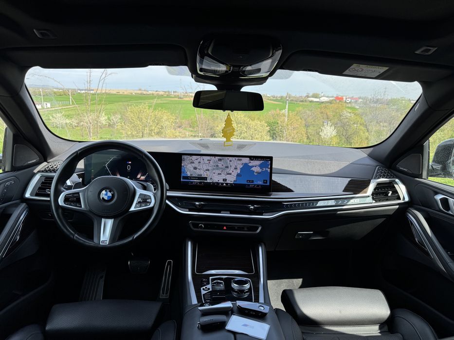 BMW X6 / M Pachet  / Trapa panoramica / Jante 22/ Harman Kardon