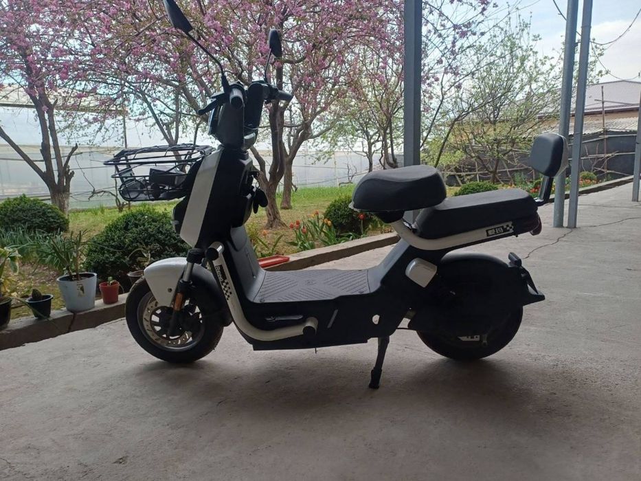 Продаю мапет почти новый 3 месяца назад купил гарантия тоже есть