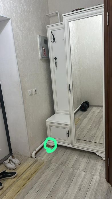 Продается шкафы и тумбы