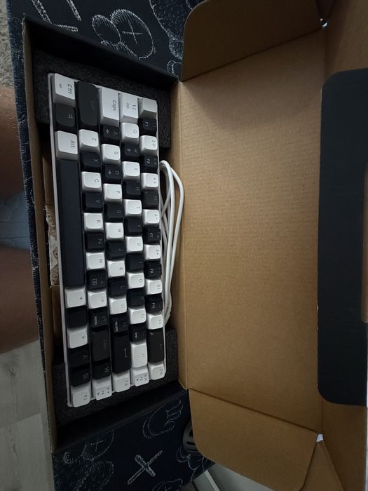 Бежична механична клавиатура